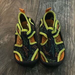 Oshkosh toddler sandals